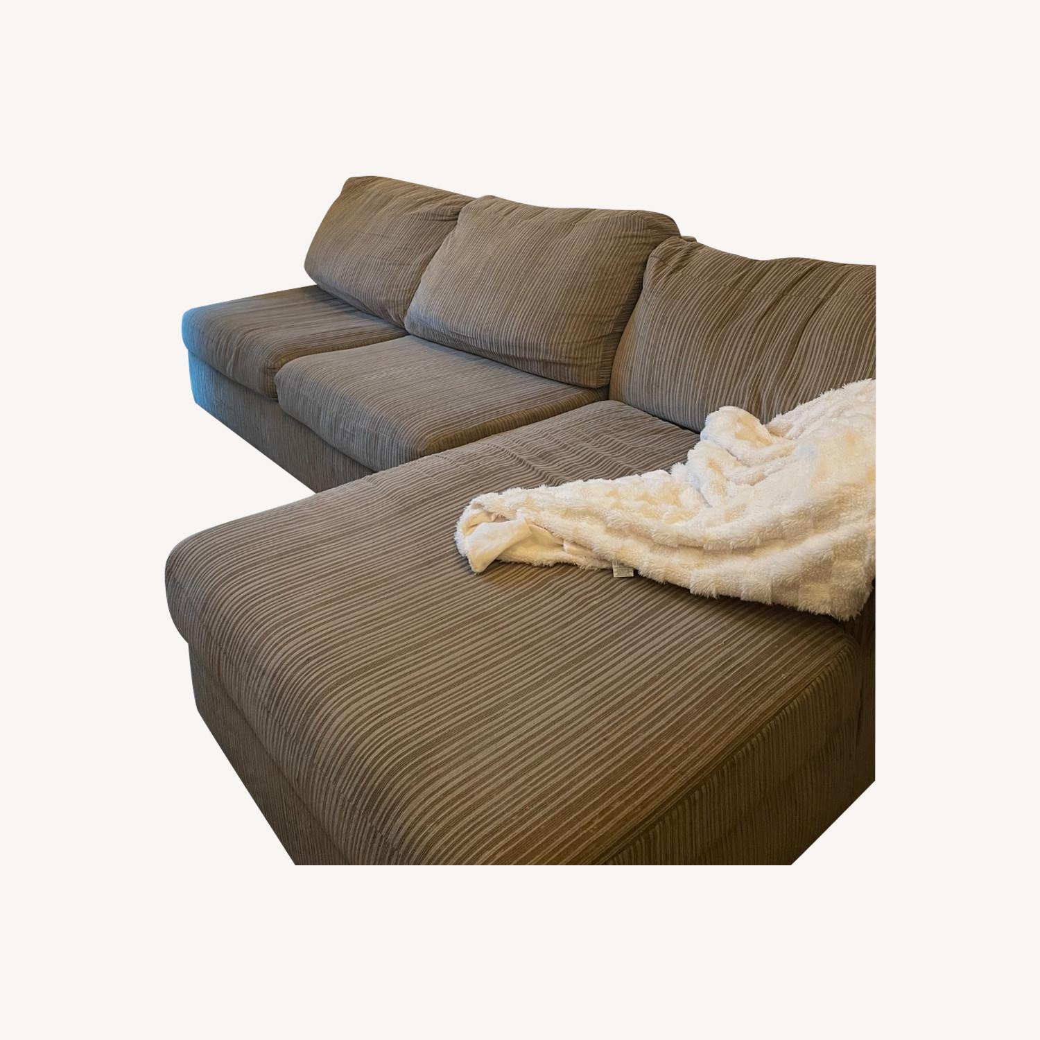 Comfy 2-Piece Sectional Couch - image-0