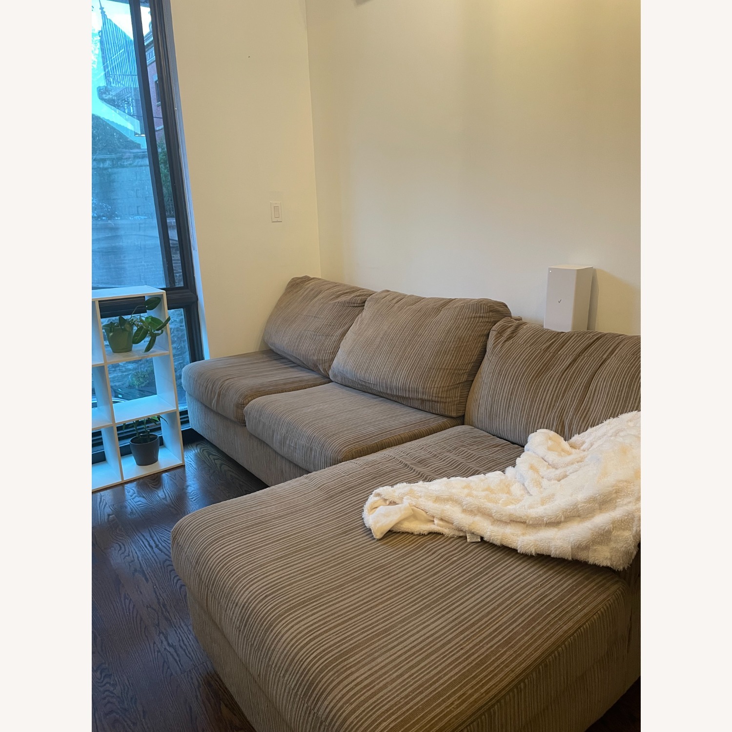 Comfy 2-Piece Sectional Couch - image-1