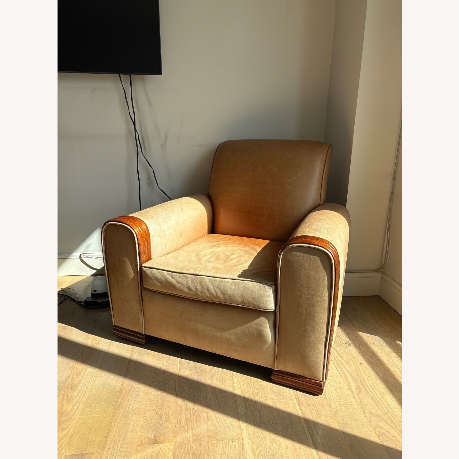 Vintage Leather Chair  - image-1