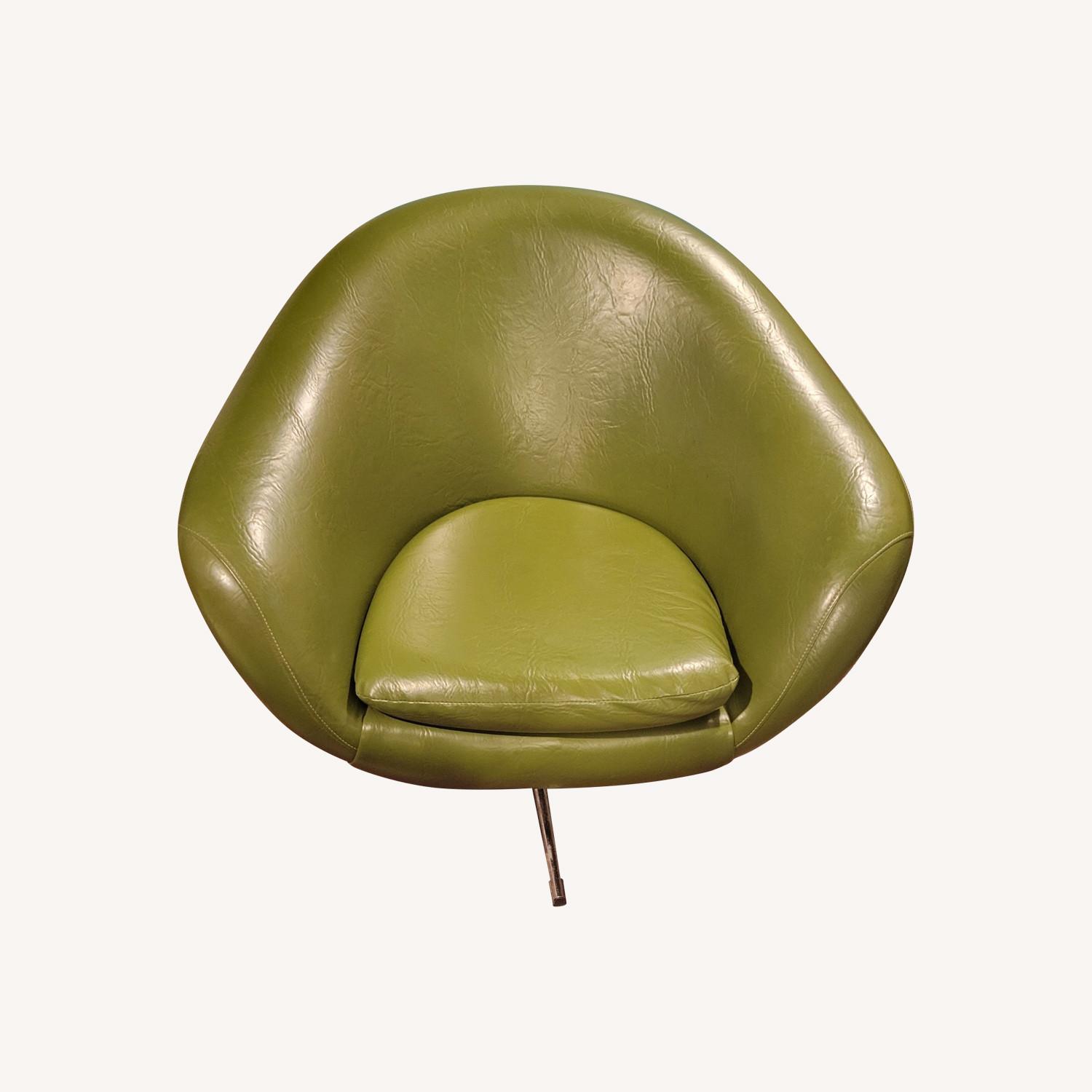 Mid-Century Swivel Pod Chair - image-0