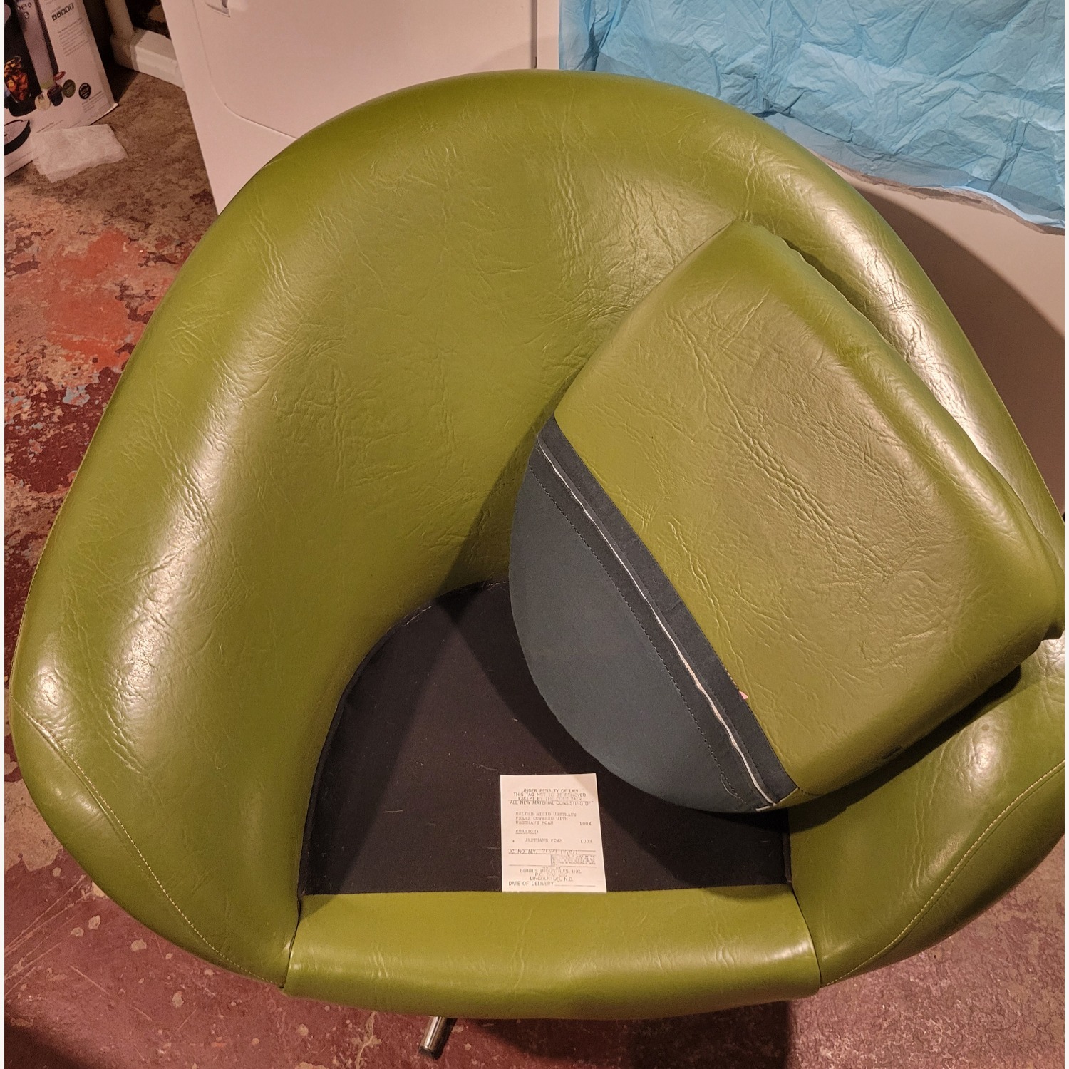 Mid-Century Swivel Pod Chair - image-5