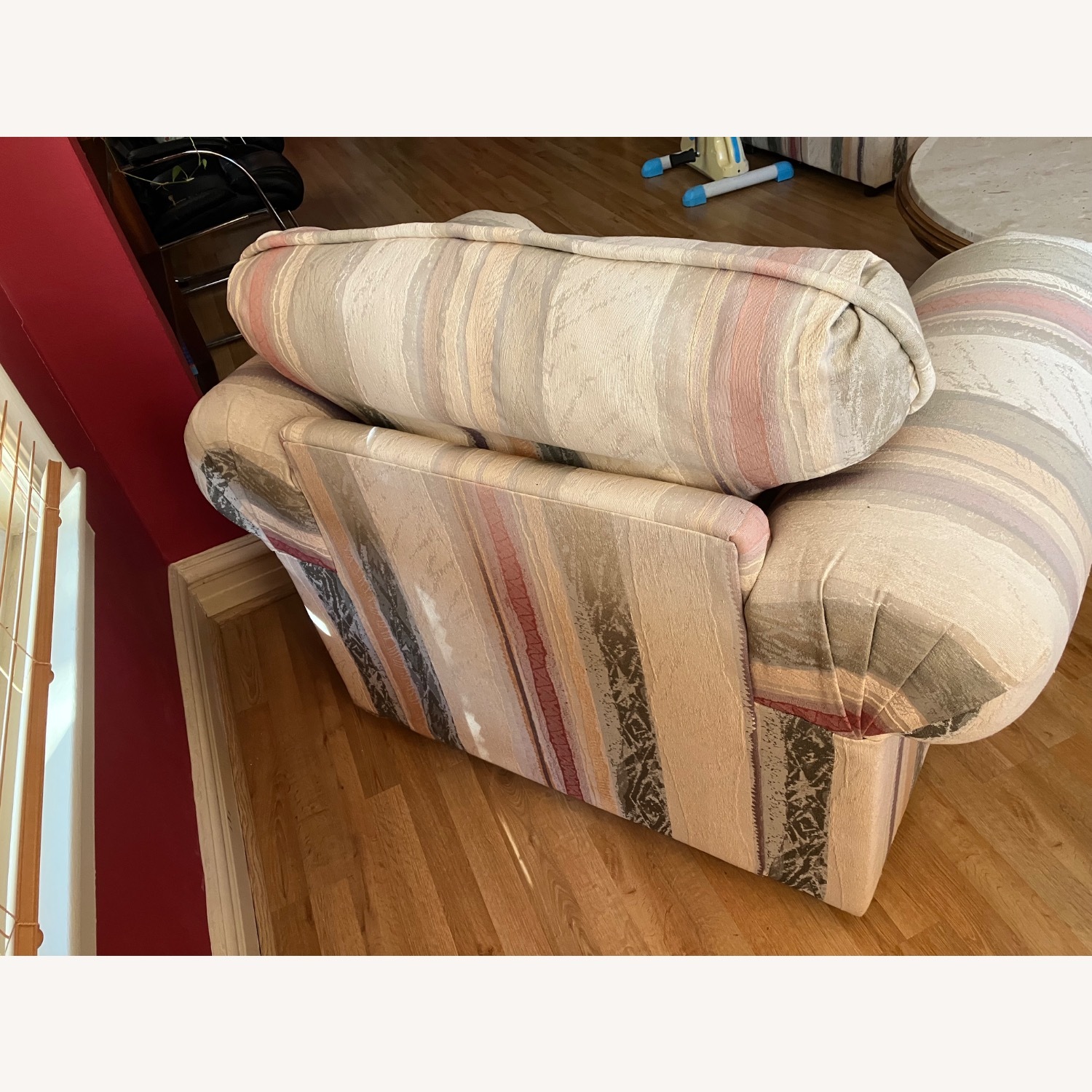 Oversized Living Room Chair - image-3