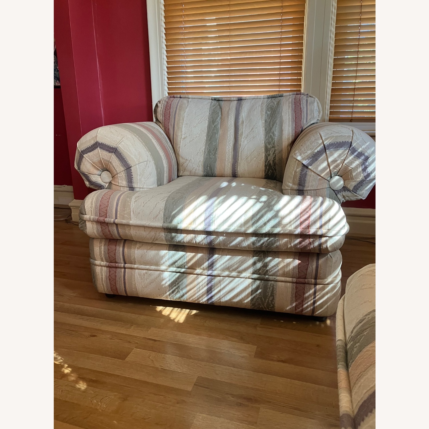 Oversized Living Room Chair - image-10