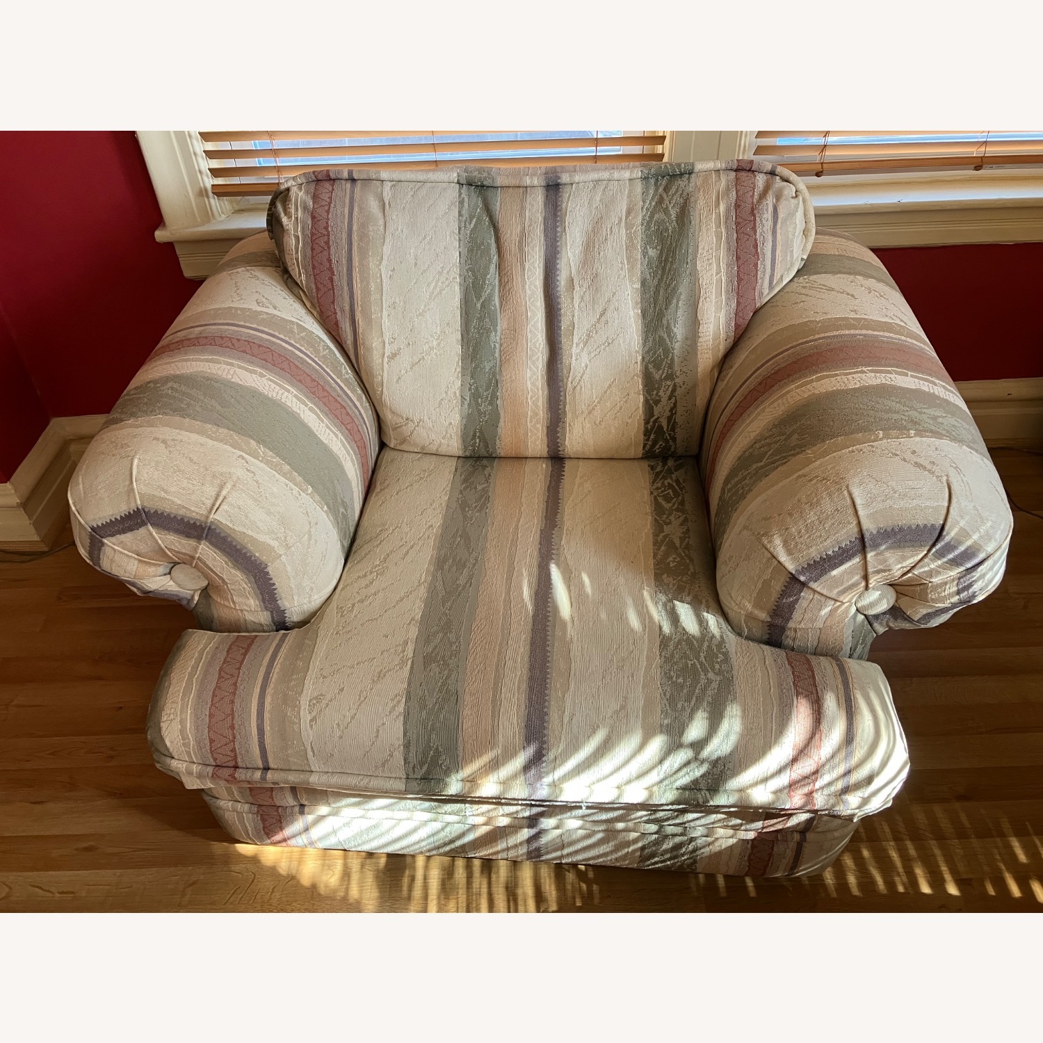 Oversized Living Room Chair - image-5