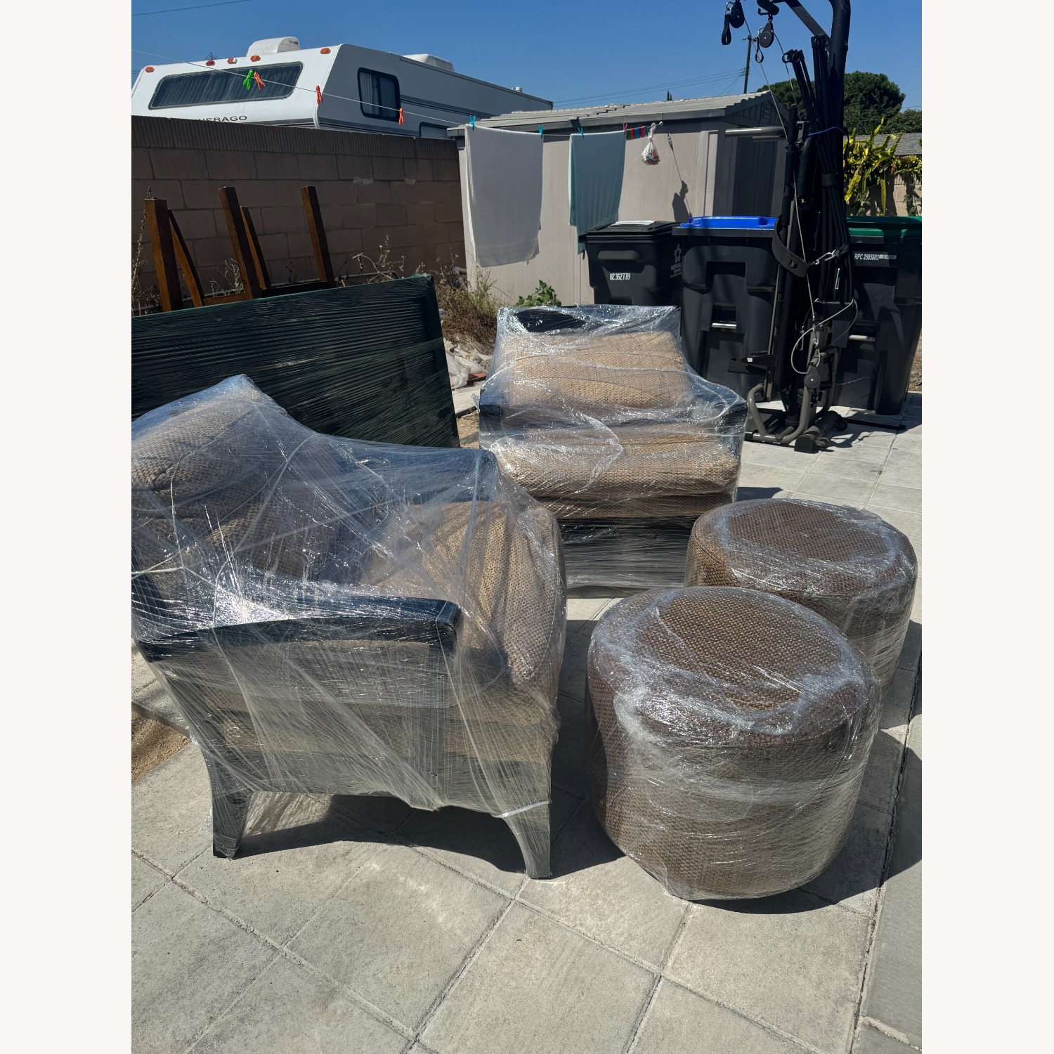 Pair of Cantoni Armchair - image-2