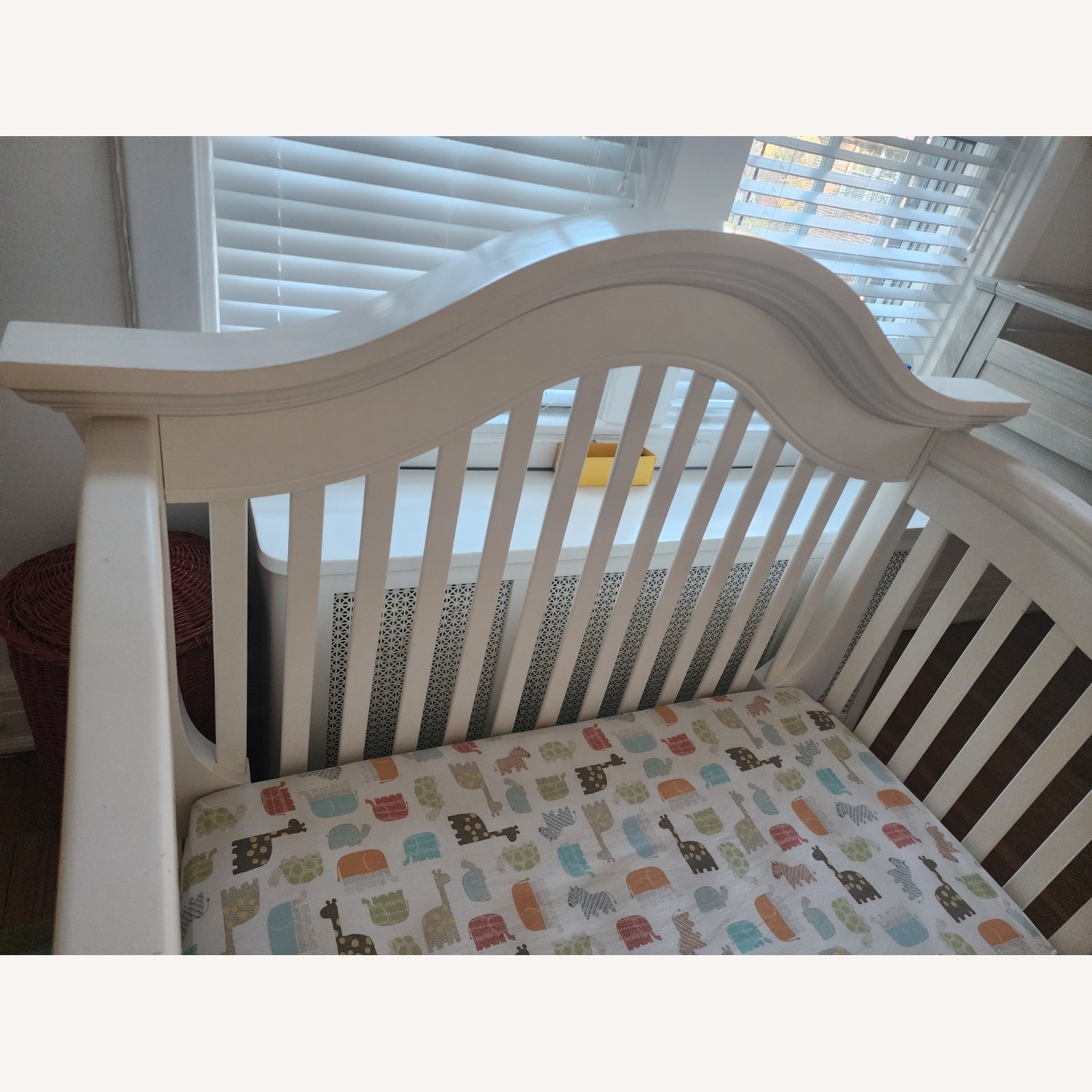 Baby Appleseed Davenport - AptDeco