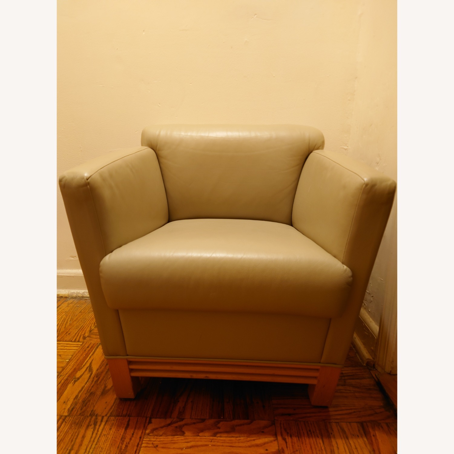 Brayton International Collection Handcrafted Chair - image-1