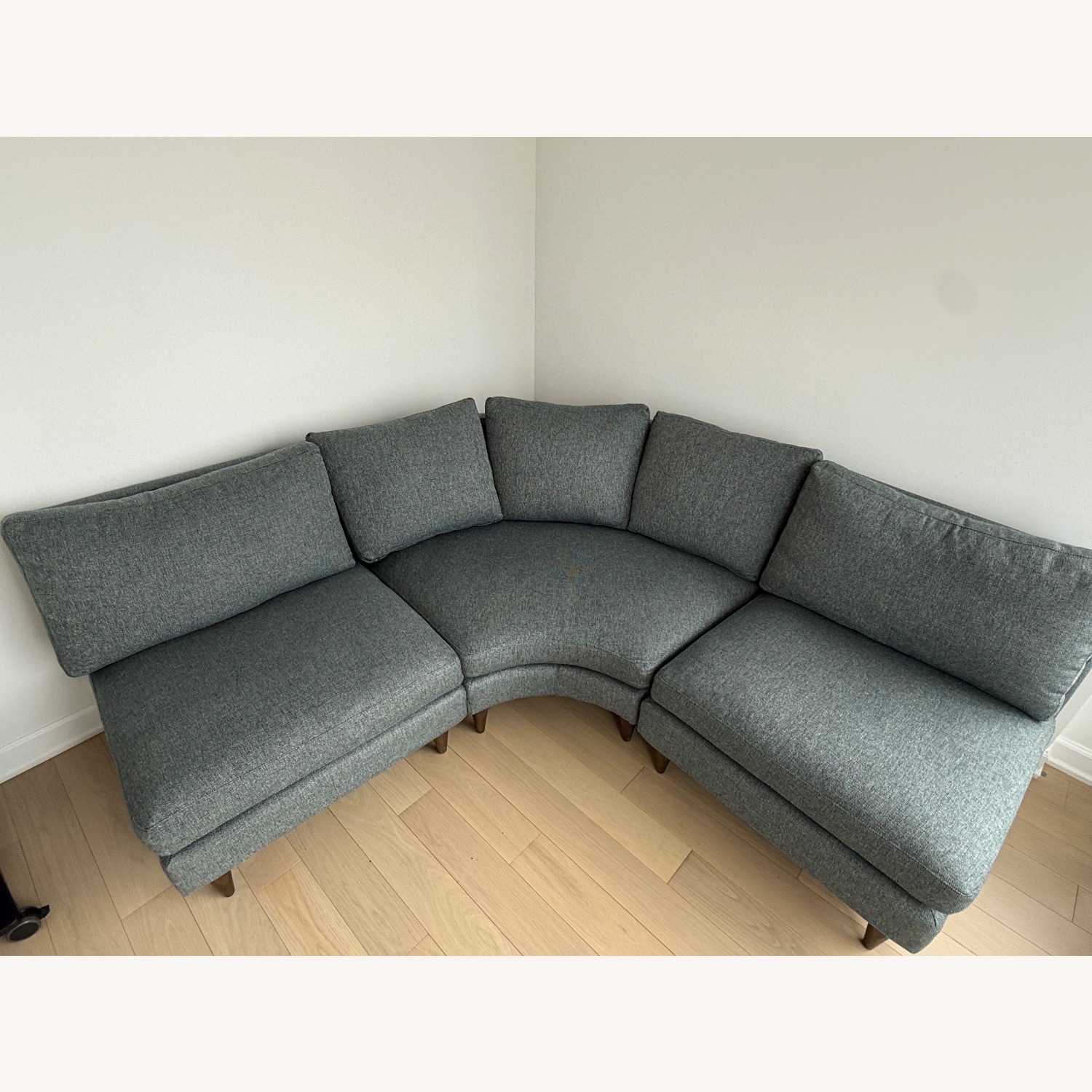 Room & Board Jasper 3-pc Curved Sectional (83”) - image-7