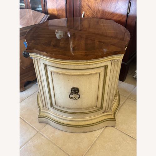 Used Vintage Heritage Mid-Century End Table/Nightstand for sale on AptDeco