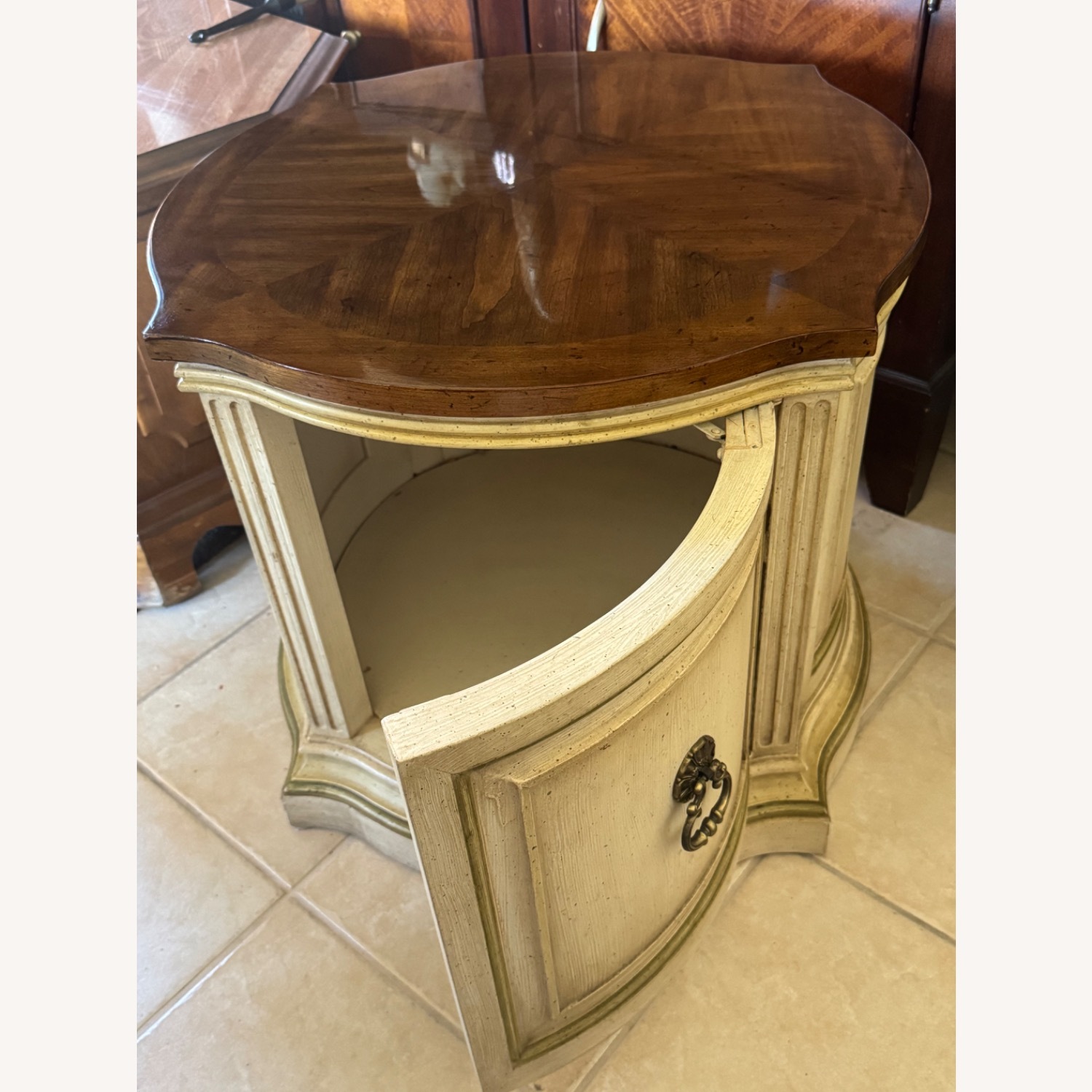 Vintage Heritage Mid-Century End Table/Nightstand - image-5