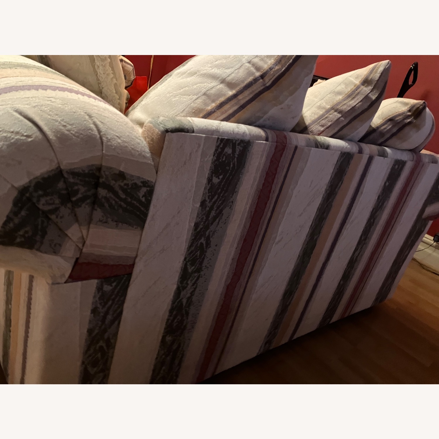 Love seats - image-8