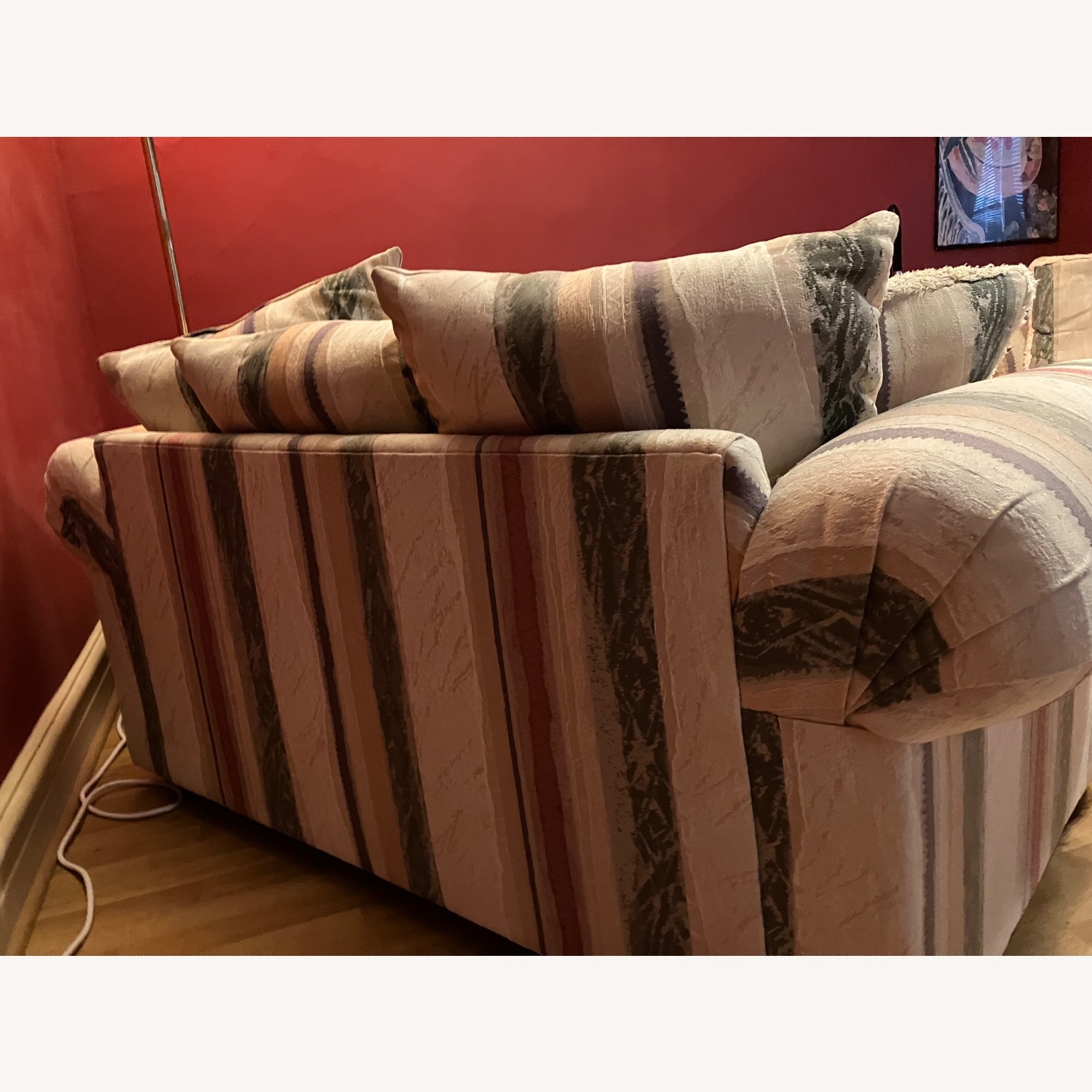 Love seats - image-6