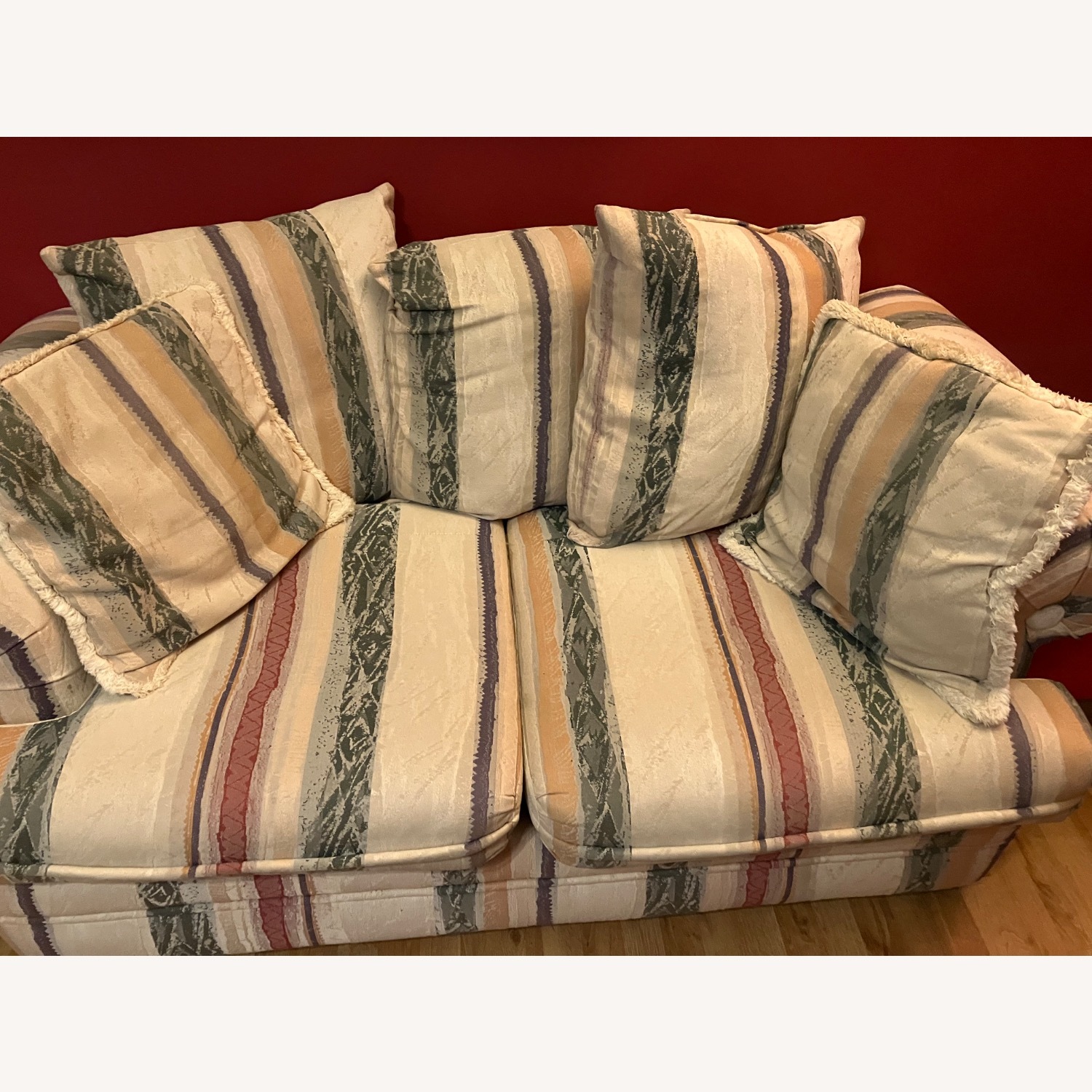 Love seats - image-7