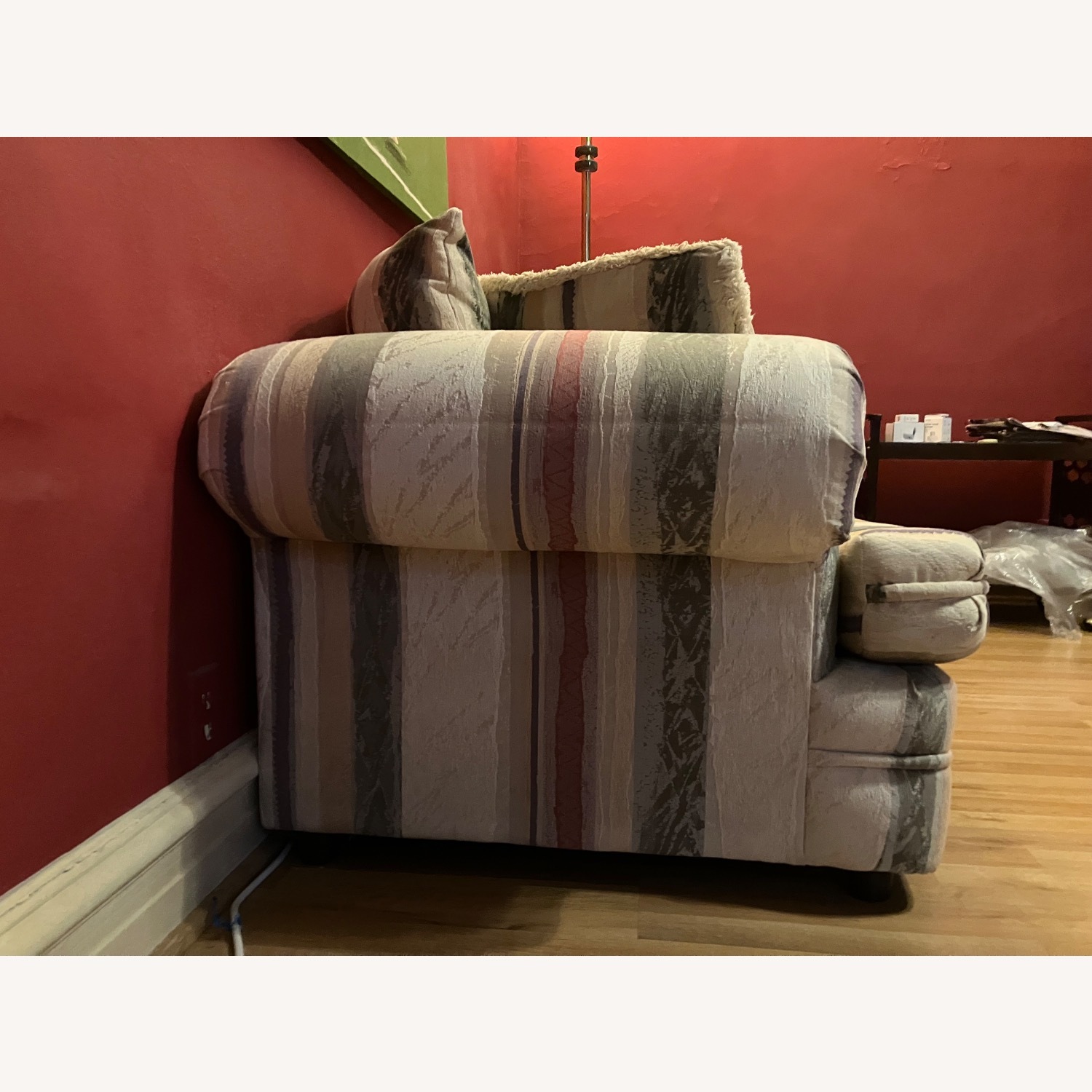 Love seats - image-5