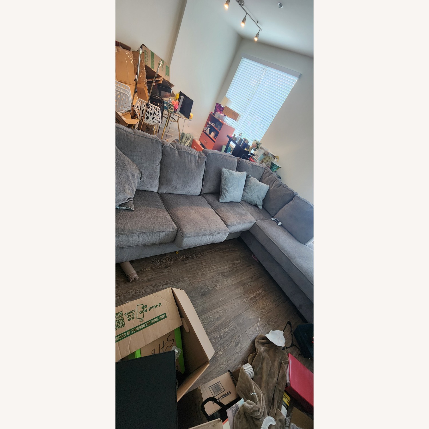 2-Piece Sectional with Chaise - image-2