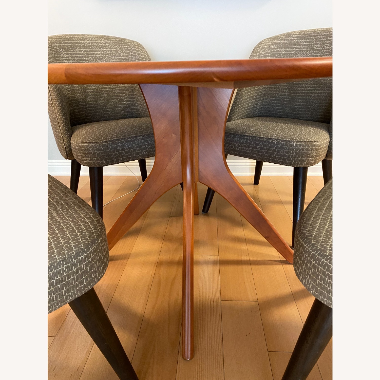 Room & Board Bradshaw 45" Round Dining Table - image-3