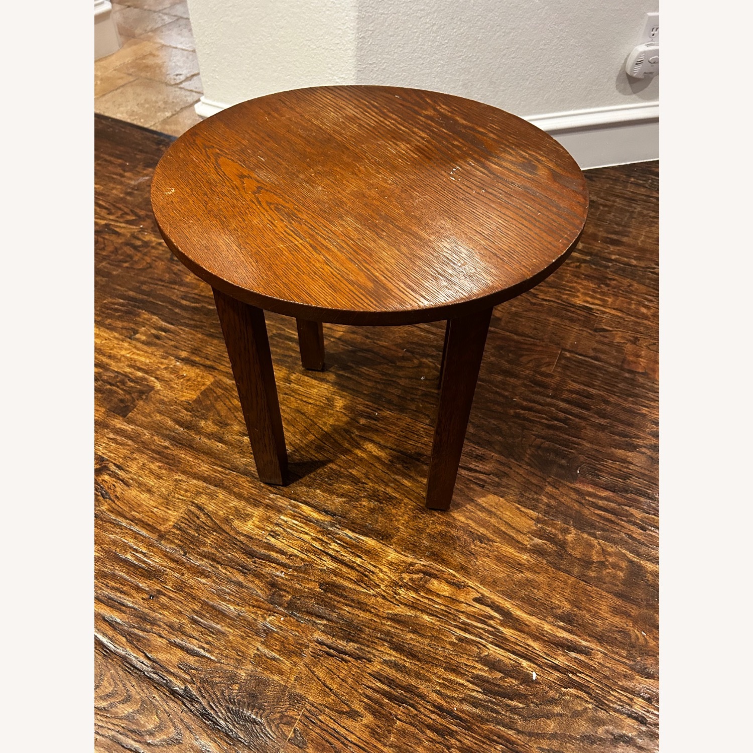 Antique Barber Bros Round Table - image-1