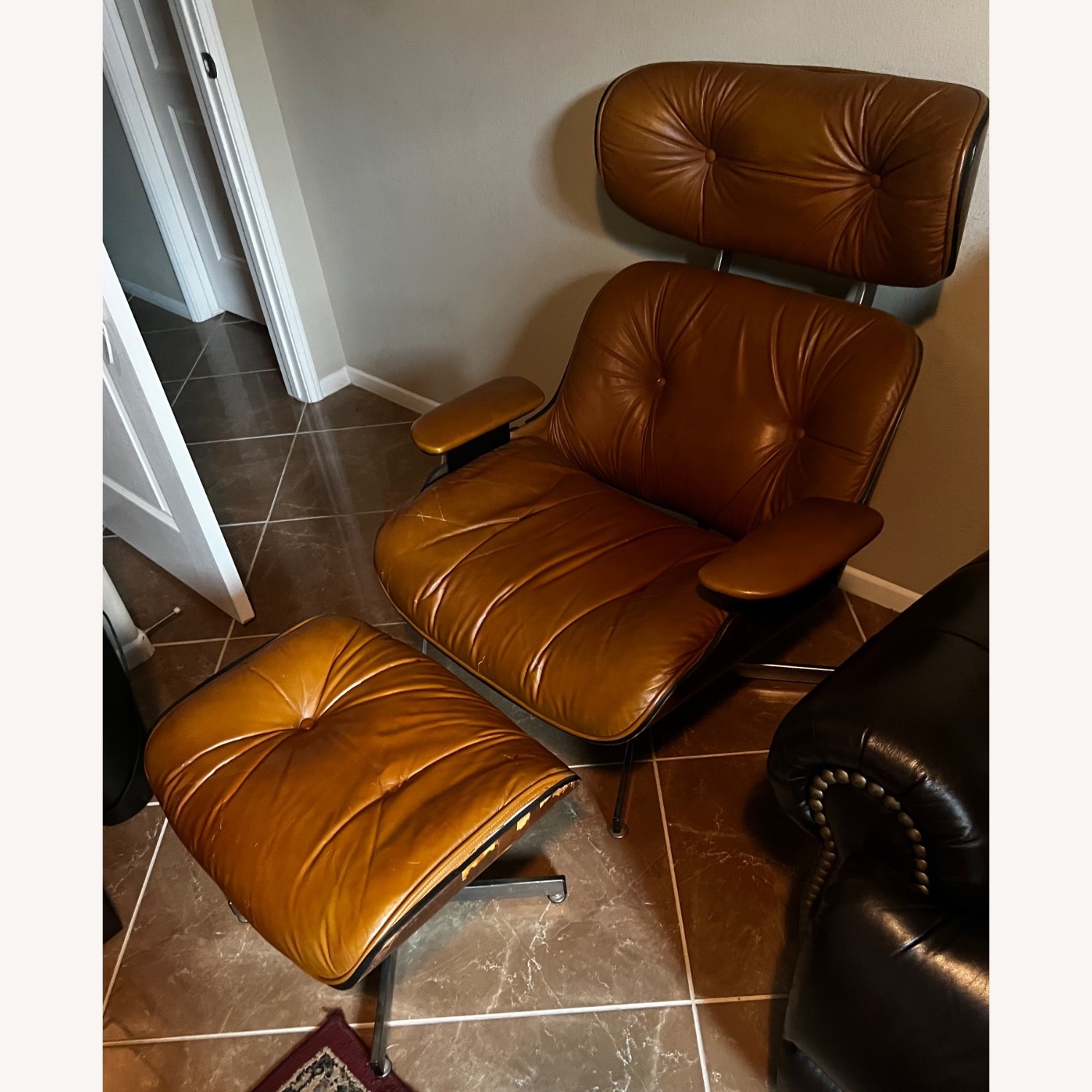 Herman Miller Eames Chair and Footstool Comfort - image-2