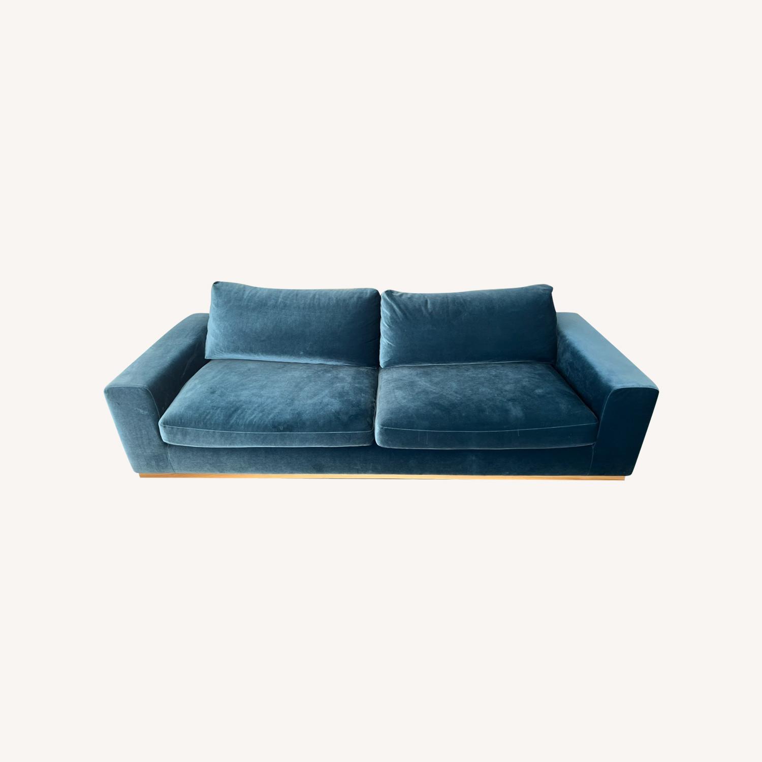 Rove Concepts Noah Couch - image-0