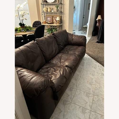 Used Thomasville Luxury Leather 3 Seat Sofa for sale on AptDeco