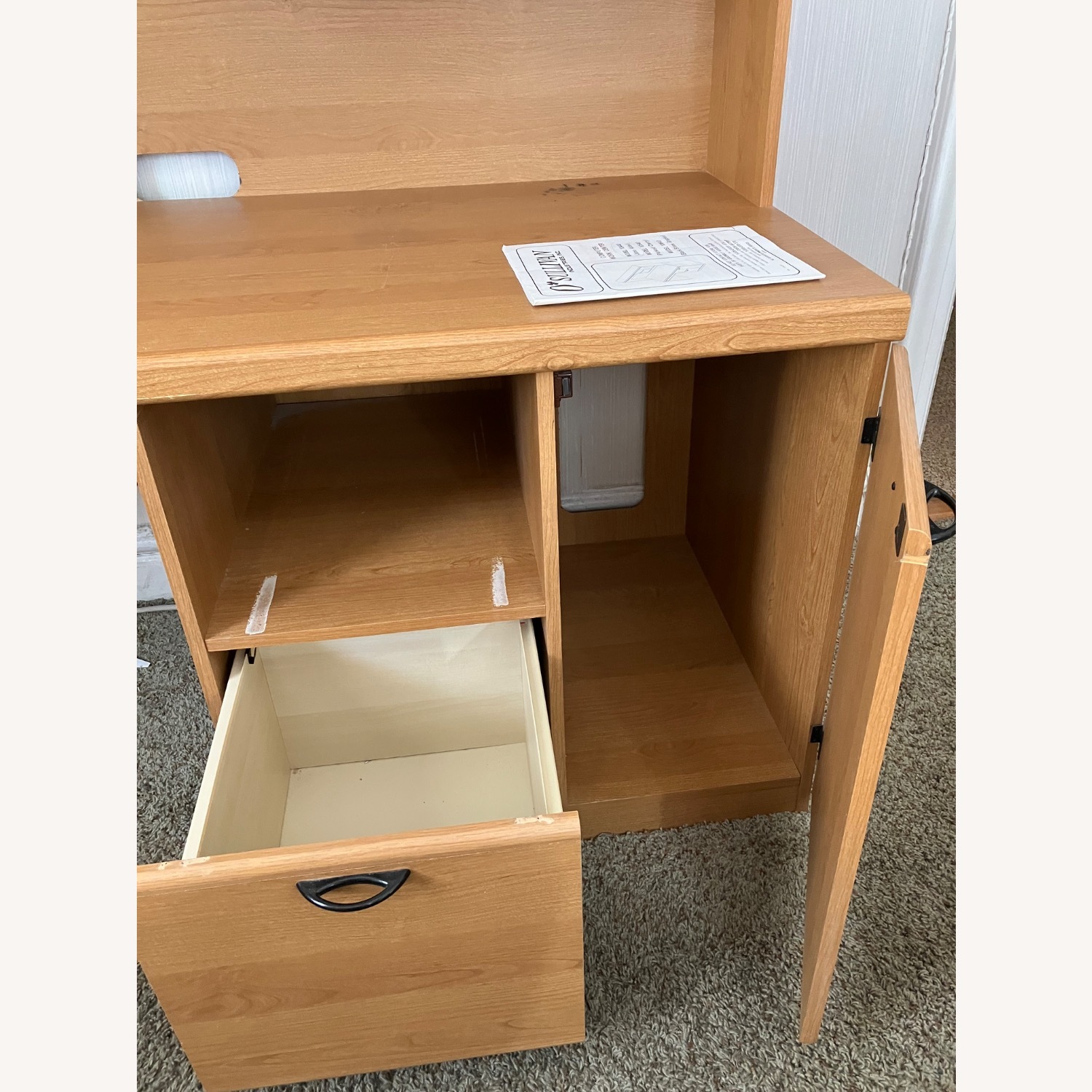 Desk with Hutch & Keyboard Shelf - image-4