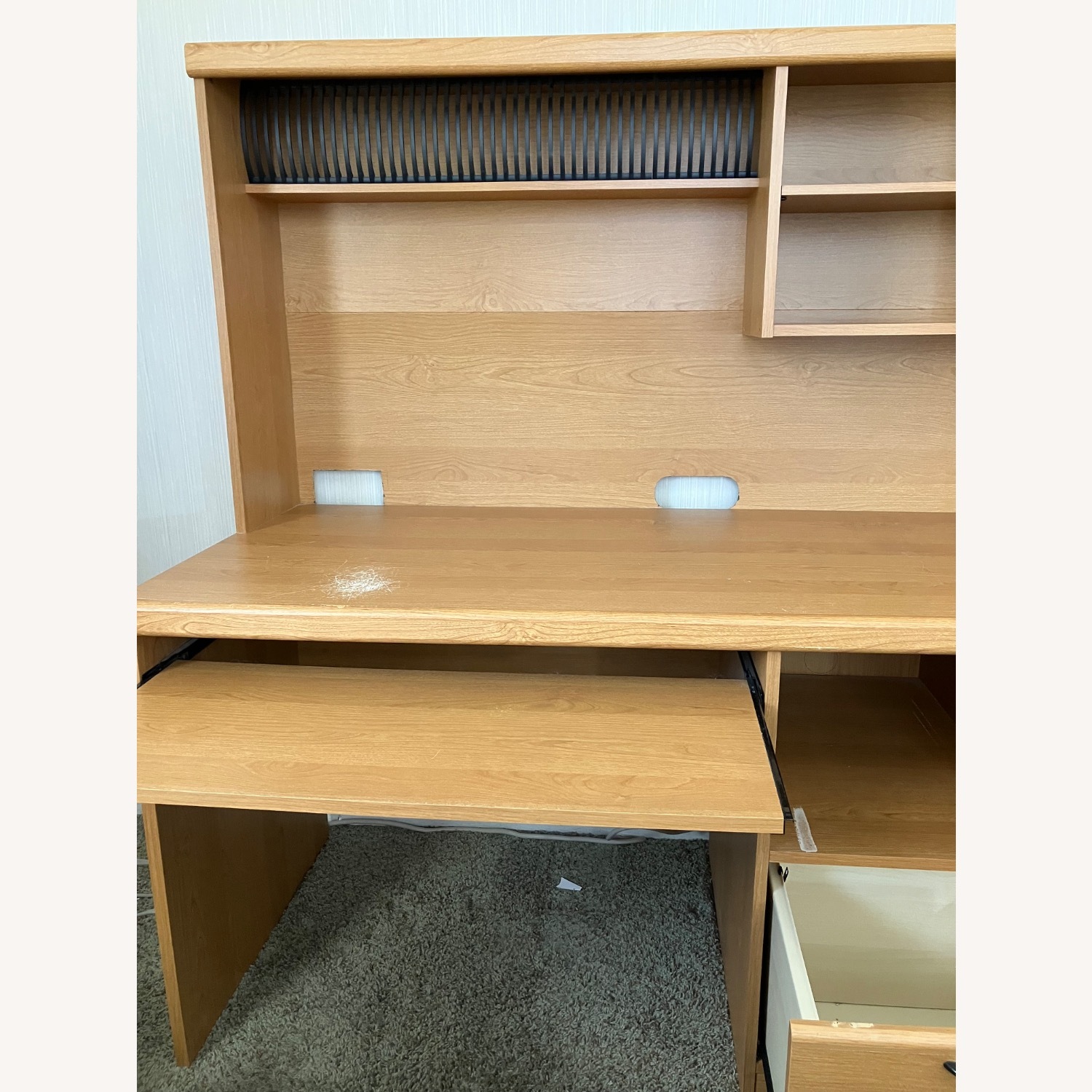 Desk with Hutch & Keyboard Shelf - image-5