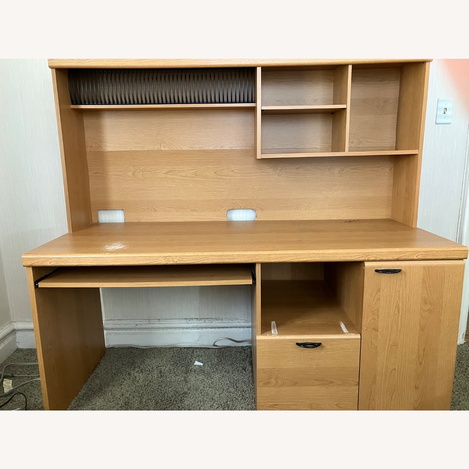 Desk with Hutch & Keyboard Shelf - image-1