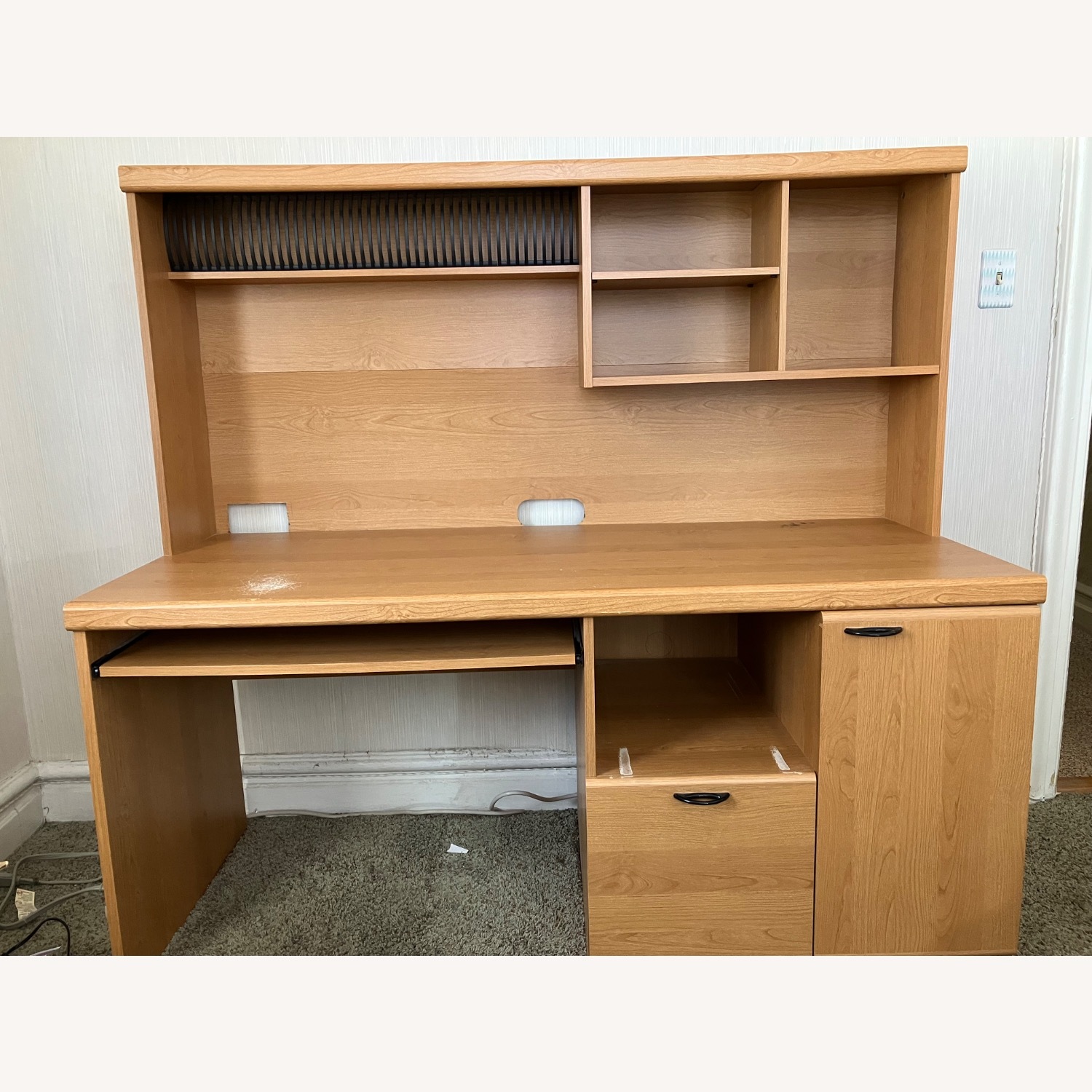 Desk with Hutch & Keyboard Shelf - image-2