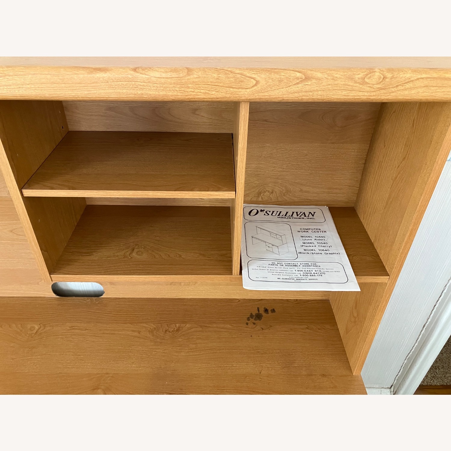 Desk with Hutch & Keyboard Shelf - image-12