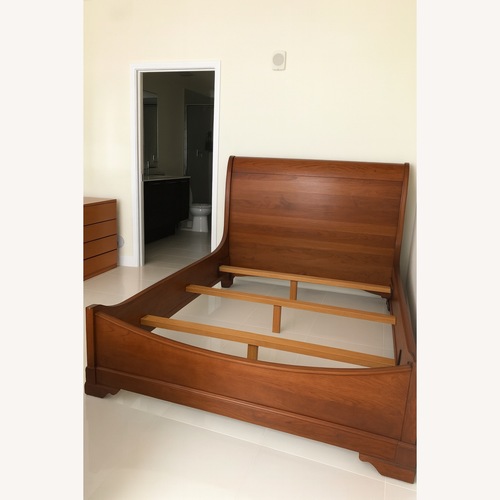 Used Stickley Queen Size Mahogany Sleigh Bed for sale on AptDeco
