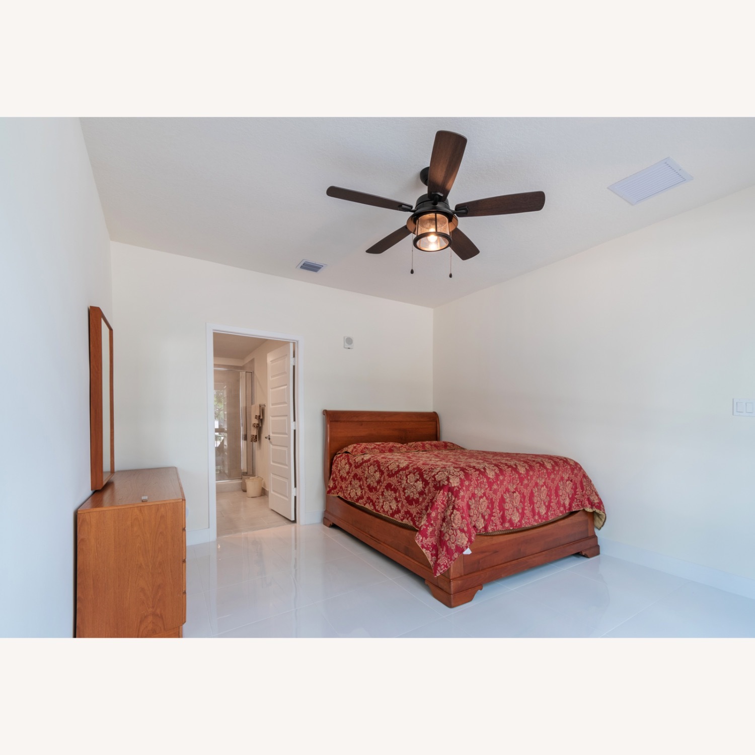 Stickley Queen Size Mahogany Sleigh Bed - image-2