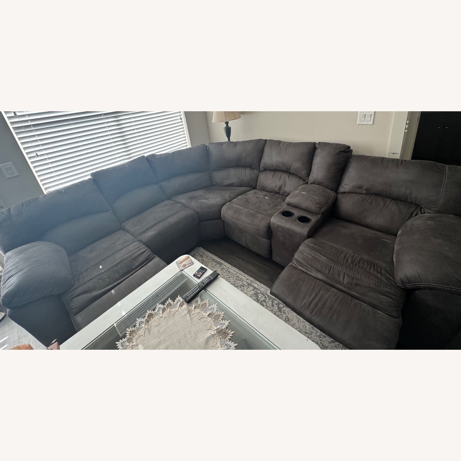 Tambo 2-Piece Sectional - image-1