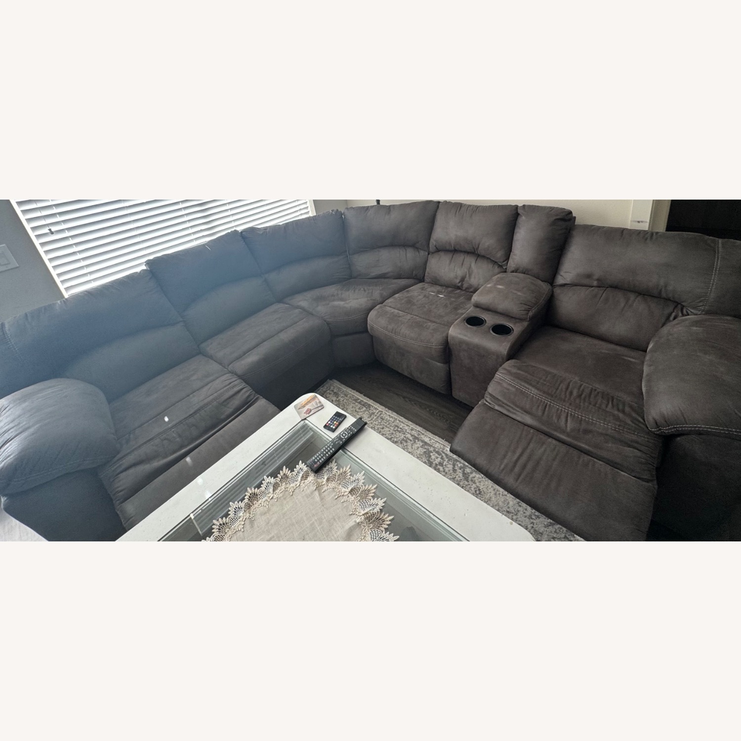 Tambo 2-Piece Sectional - image-2