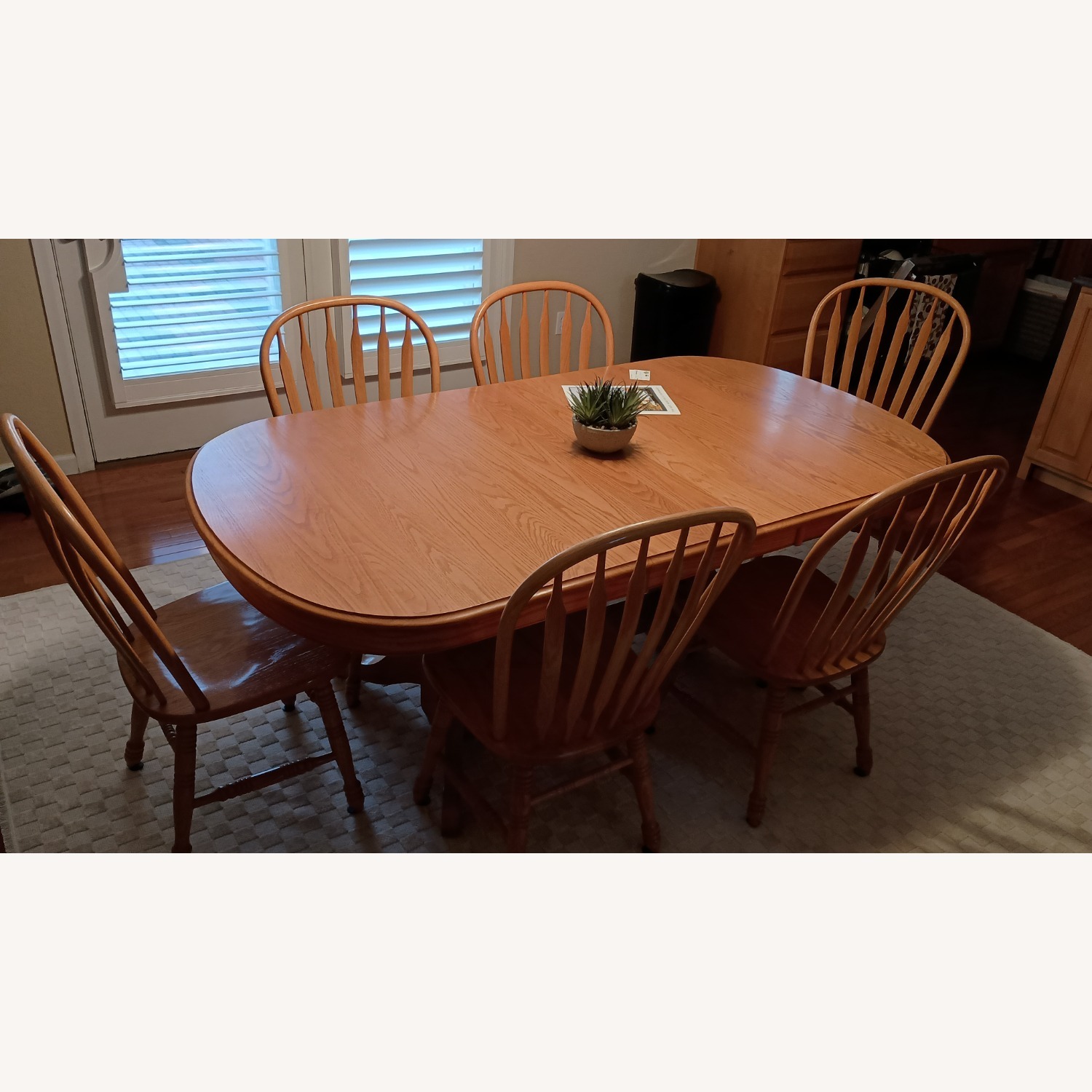 Dining Table with 6 Chairs and 2 Leaves - image-2