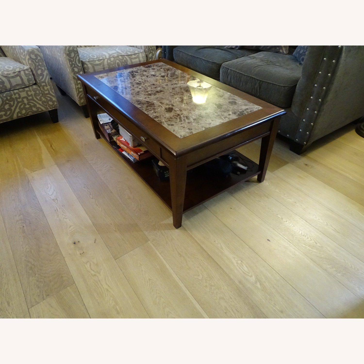 Raymour & Flanigan Lift-top Coffee Table - image-0