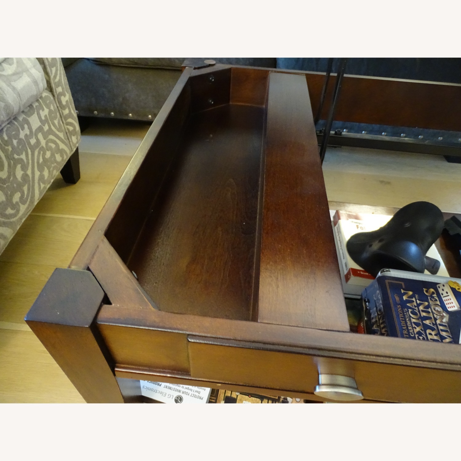 Raymour & Flanigan Lift-top Coffee Table - image-1