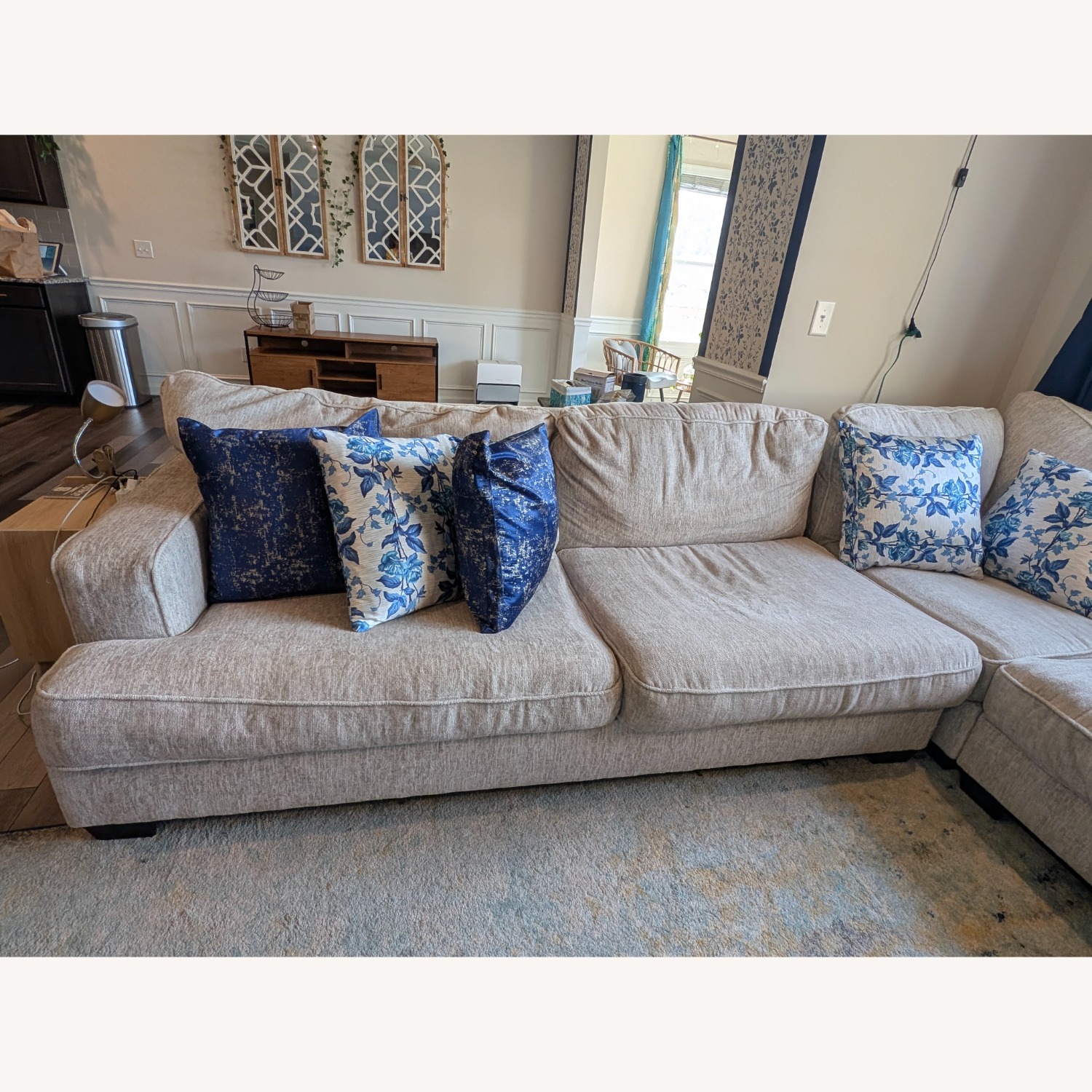 Ashley Alesandra Sectional - image-4