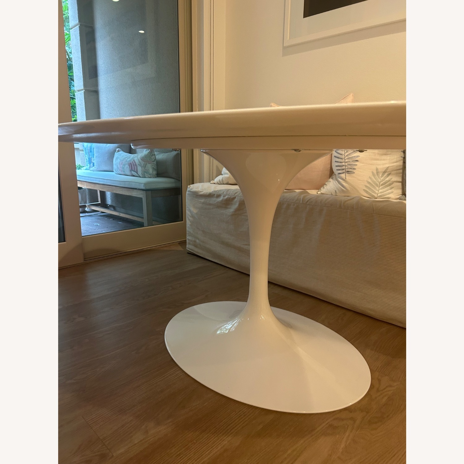 Knoll Saarinen White Quartz Table - image-3