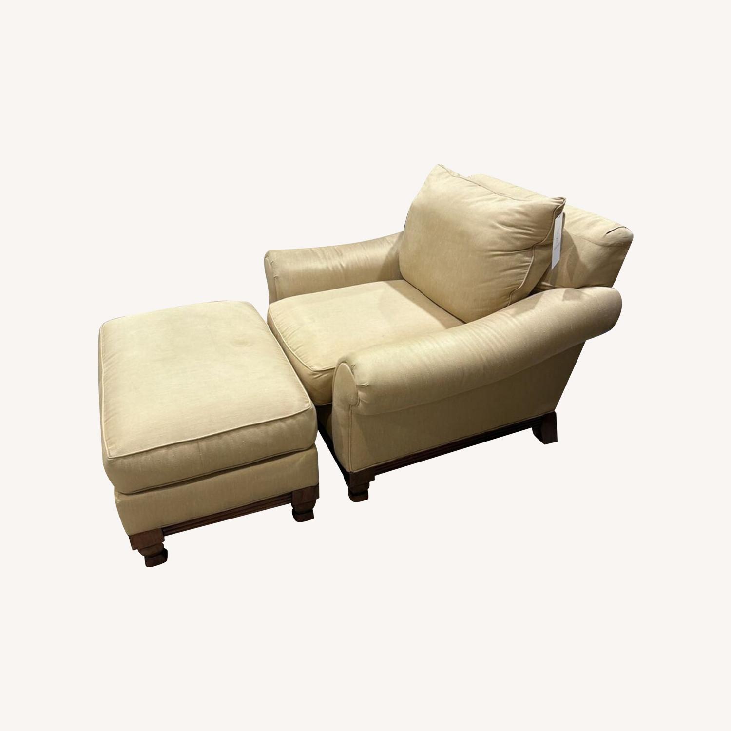 Plunkett Traditional Roll Arm w Ottoman Chair - image-0