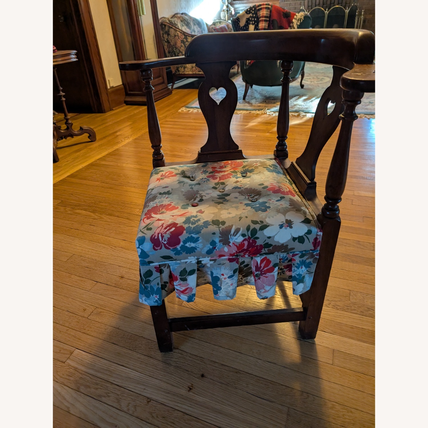 Antique Queen Ann Corner Chair - image-2