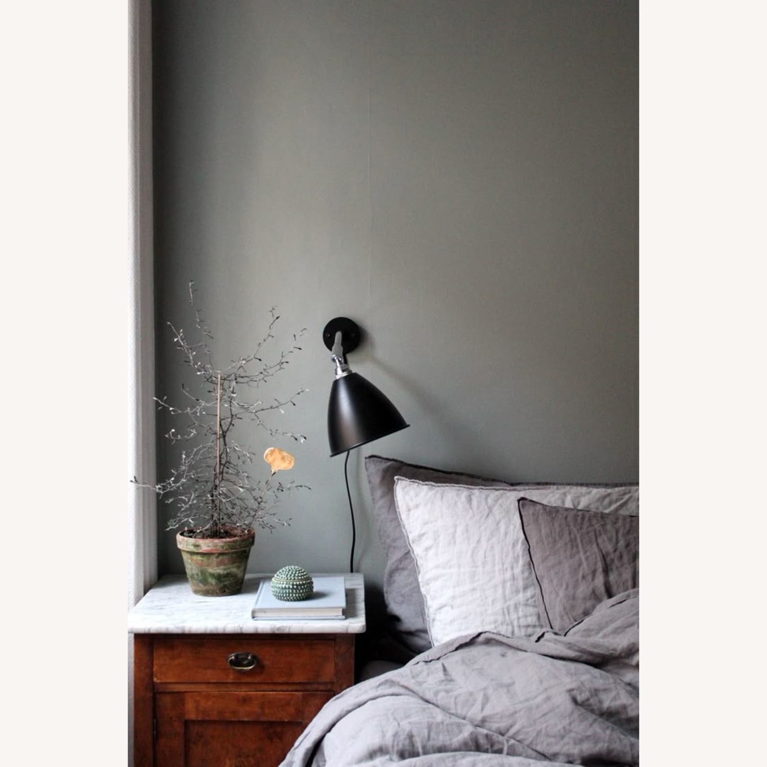 Pair of Gubi Bestlite b7 Wall Lamp - image-3