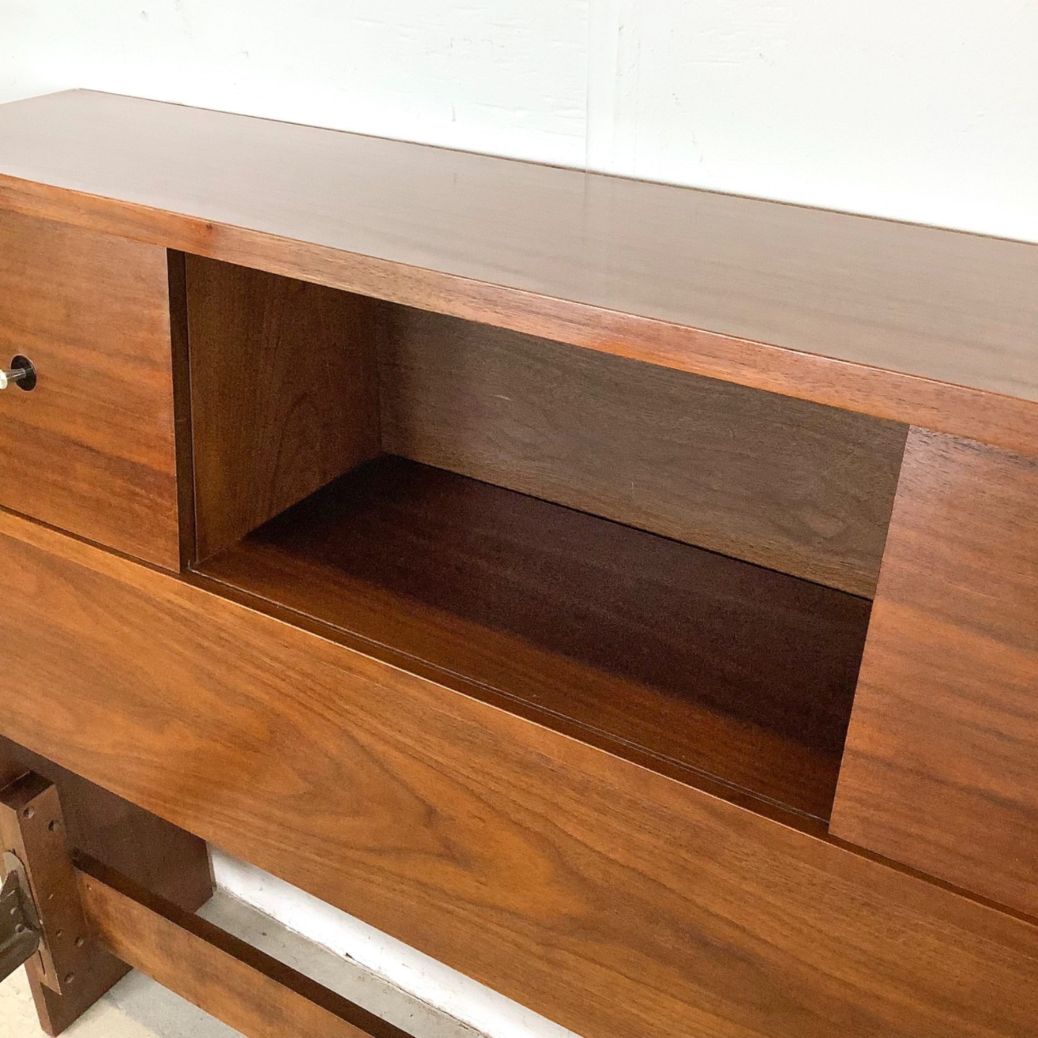 Mid-Century Twin Bedframe With Storage Headboard - image-13