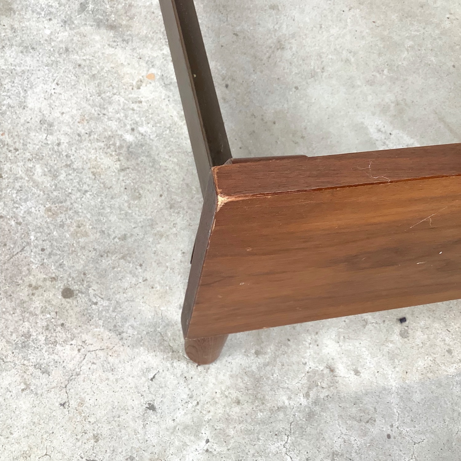 Mid-Century Twin Bedframe With Storage Headboard - image-15