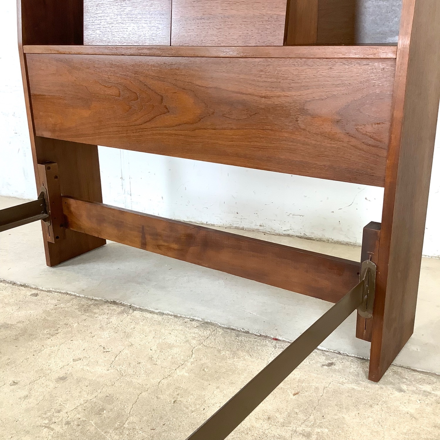 Mid-Century Twin Bedframe With Storage Headboard - image-21