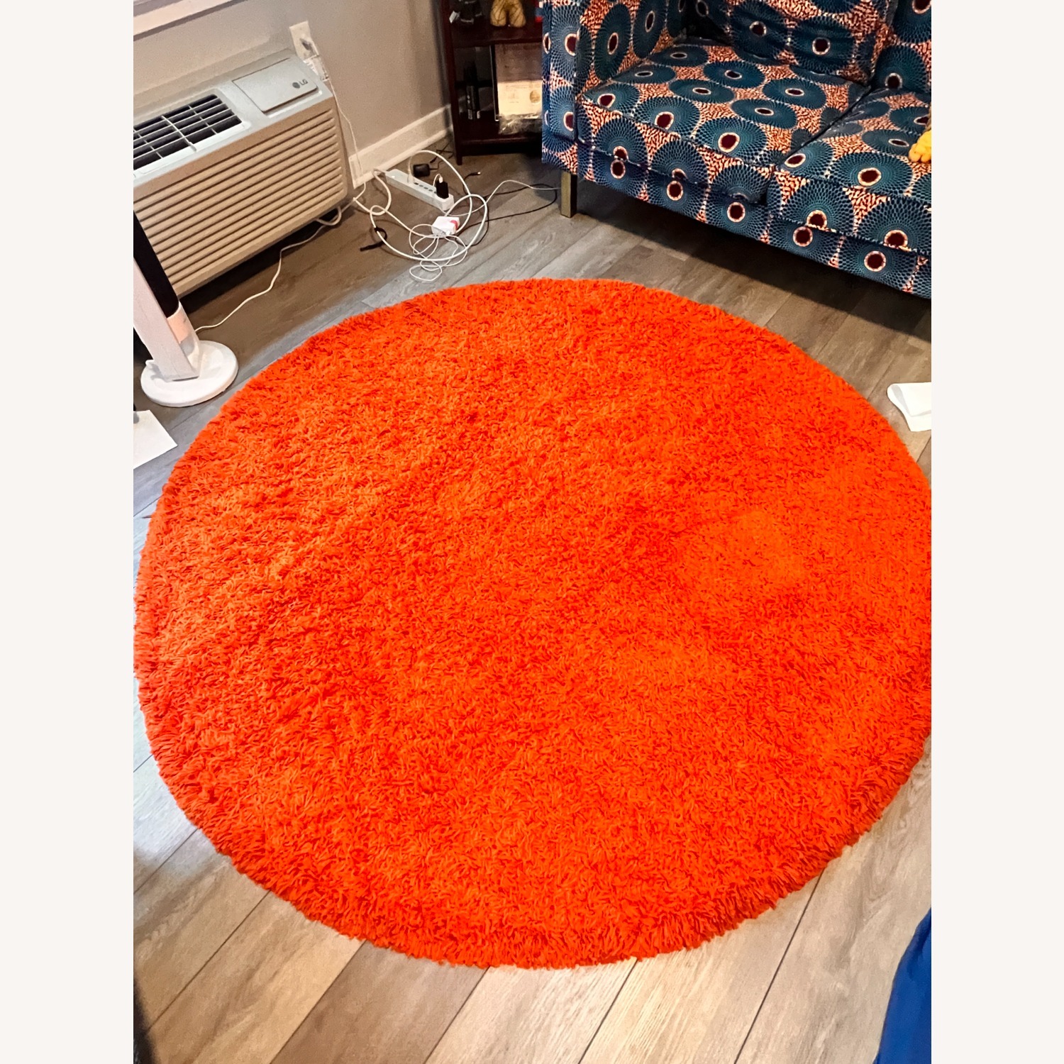 Round Rug - image-3