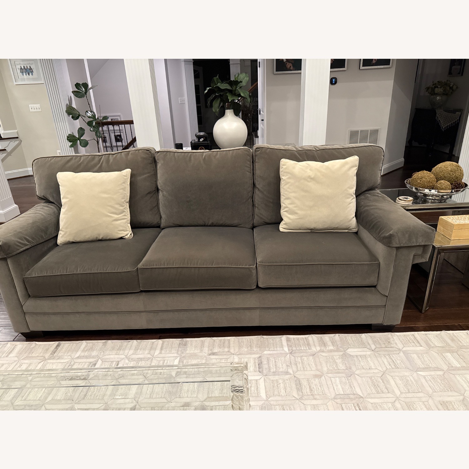 Bassett Studio B Sofa - image-0