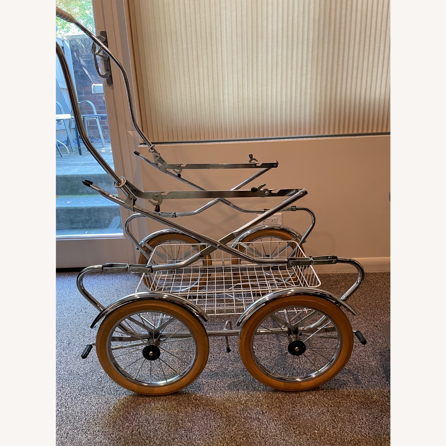Vintage Perego Pram W Bassinet & Upright Seat - image-8