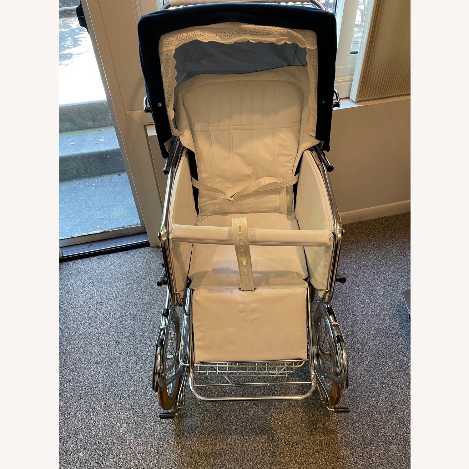 Vintage Perego Pram W Bassinet & Upright Seat - image-11