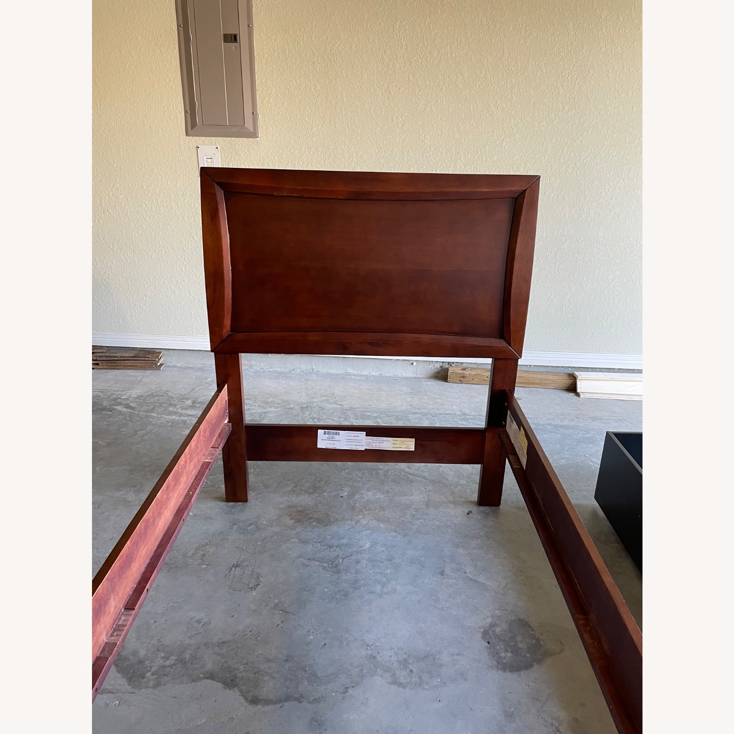 Twin Sleigh Bed With Trundle - image-12