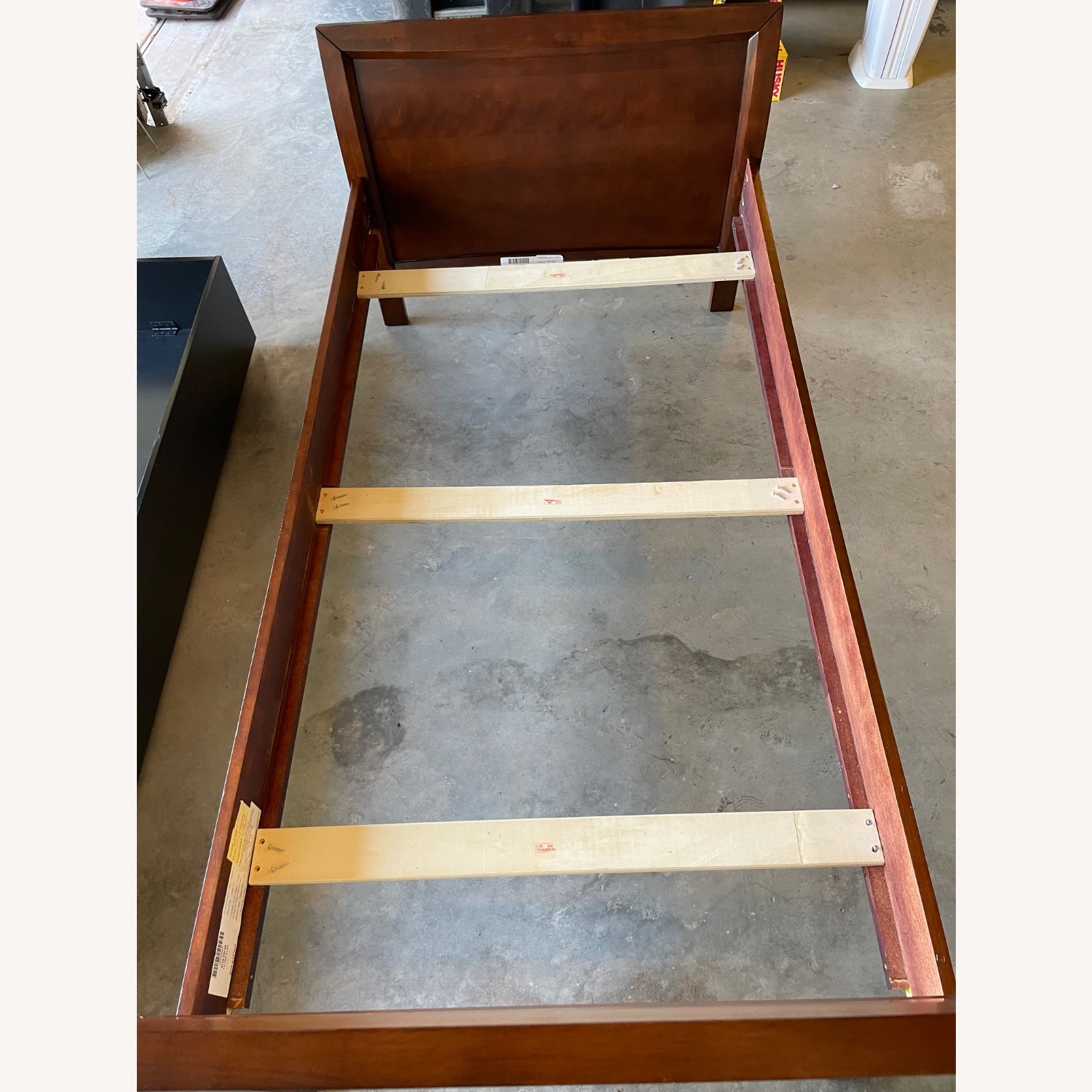 Twin Sleigh Bed With Trundle - image-9